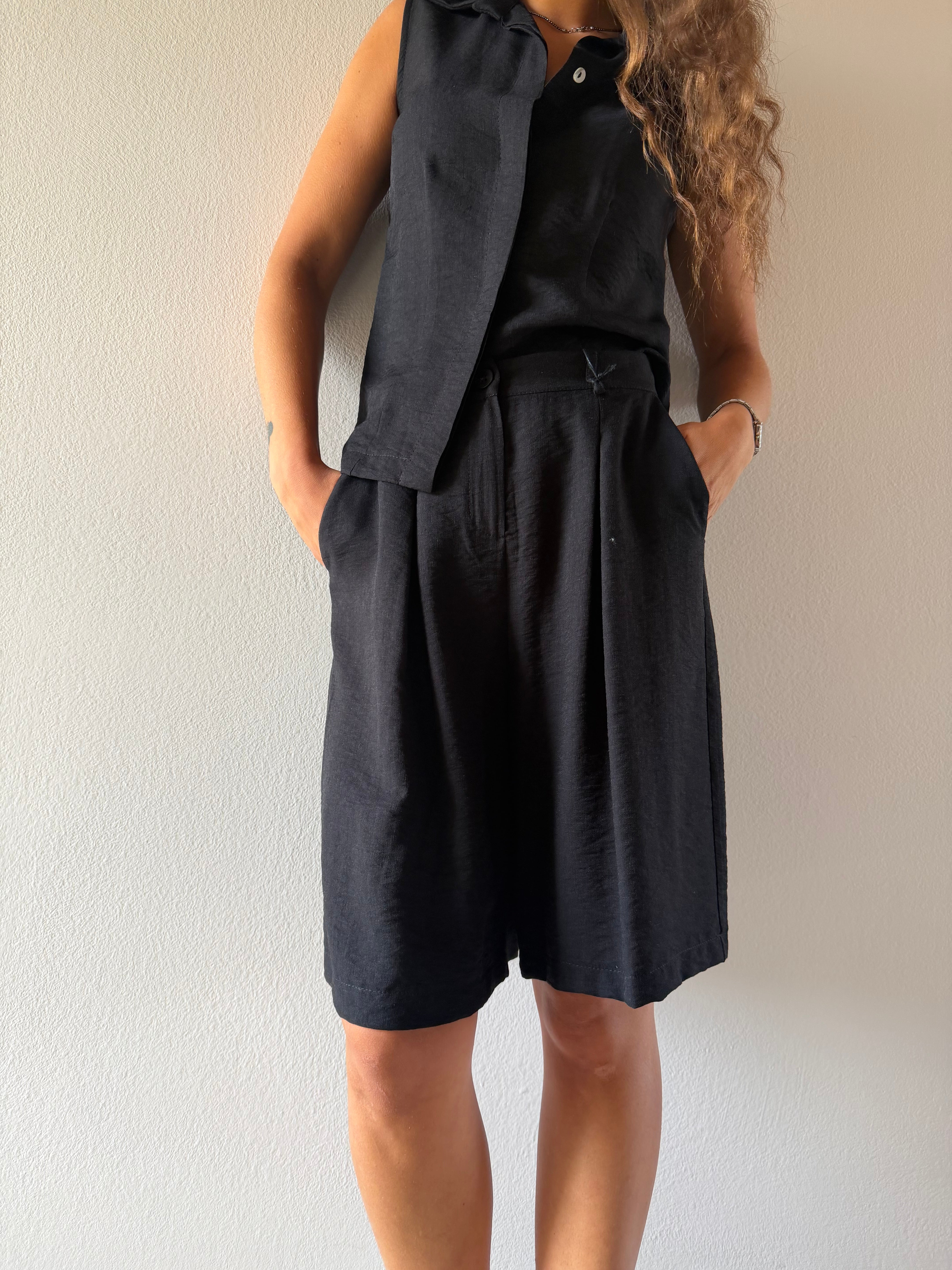 SHORT PLUTONE