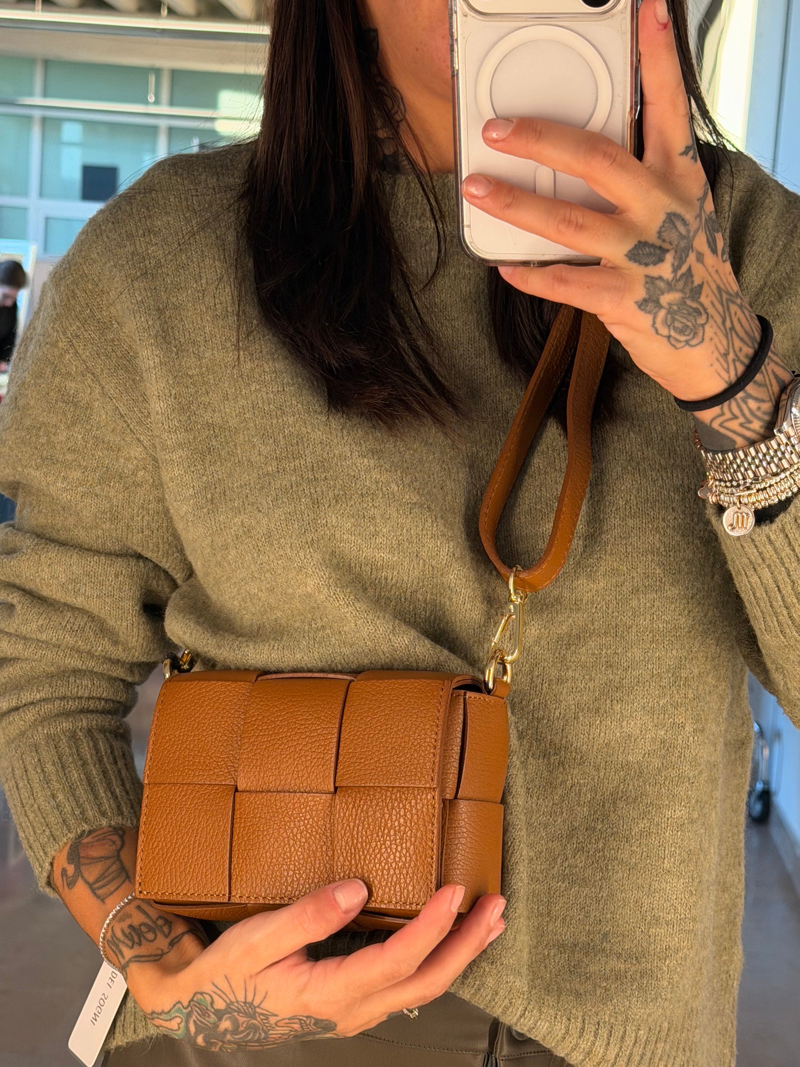 slider image slider_item_kFtnbm